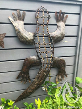 Metal gecko wall art