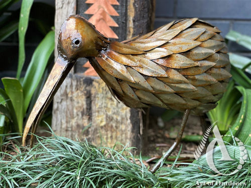 Metal Kiwi Feathered